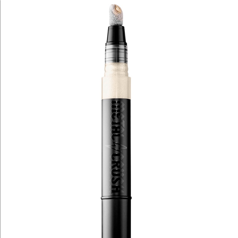 KAT VON D: Liquid Highlighter in Golf Skool